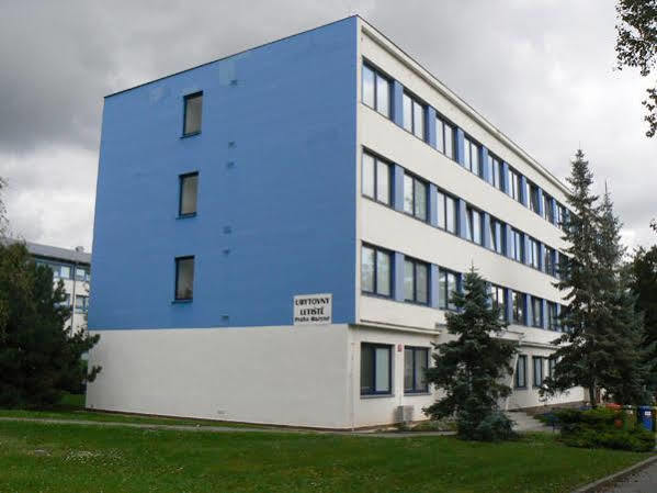 Modrá